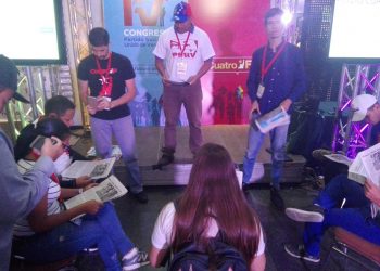 ¿Viste como el periódico Cuatro F retoma los círculos de estudio?