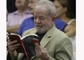 Lula: Leer es un acto político, de resistencia y libertad.
