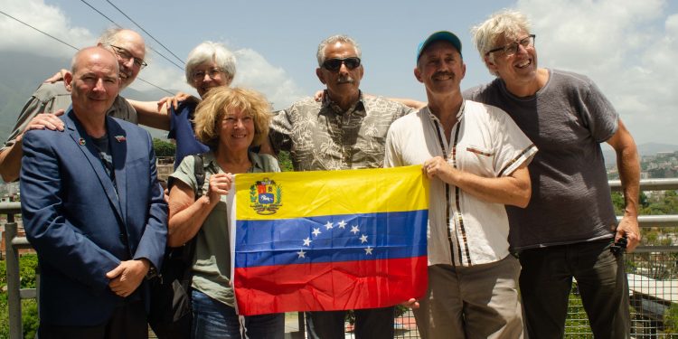 Organizaciones internacionales entregaron reconocimiento a Fundación Pueblo a Pueblo