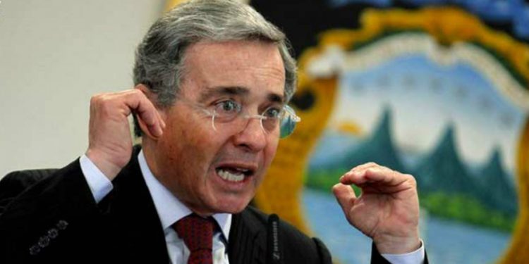 Uribe busca bañar en sangre a Venezuela