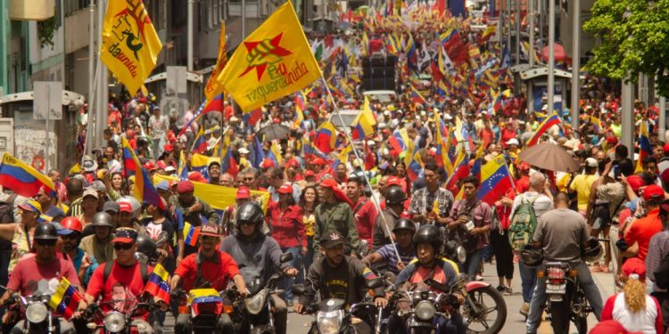 Venezuela, una ola roja contra las sanciones
