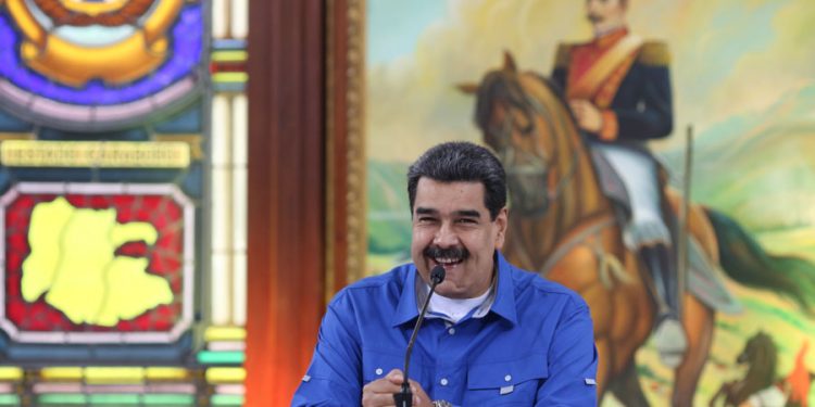 Guaidó traiciona la patria con entrega del Esequibo