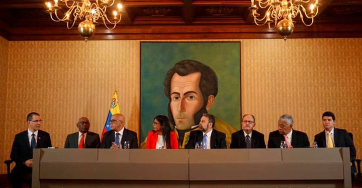 Gobierno y oposición acuerdan conformar nuevo CNE