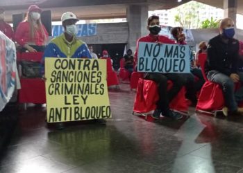 William Castillo: «La ley contra el bloqueo es un desafío al imperialismo que dará más fuerza al poder popular»