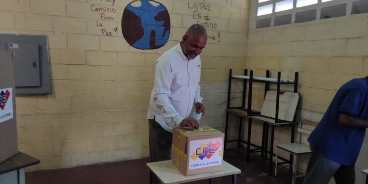Candidato Marcos Meléndez llamó a defender el sistema democrático