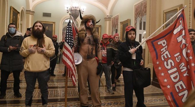 La Otra Mirada  6/1/2021 Venezuela, mira los hechos ocurridos en USA.