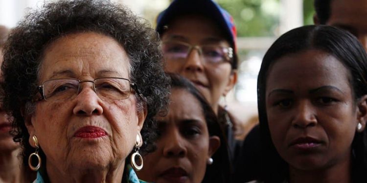 A María León Gibory La leona de chávez (1)