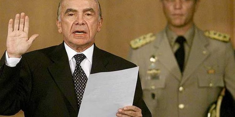 Carmona se juramenta
