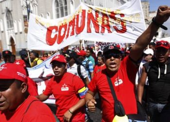 El presidente Maduro nos plantea profundizar los cambios en nuestro orden institucional a través de la promulgación la Ley de las Ciudades Comunales