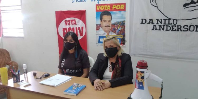 Rosalía Fernández y Milagros Mata