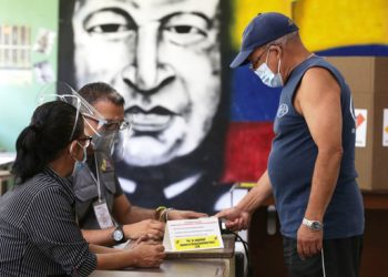 En Venezuela debemos hablar del fin de la polarización como la hemos conocido y debemos reconocer que ya no existen dos bloques únicos a nivel de partidos. Es decir, hay oposiciones bidireccionales, que van contra el chavismo
