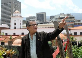 Entrevista-al-profesor-Earle-Herrera