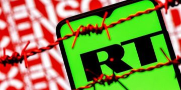 Frente a los laboratorios de ideas imperialistas y las "casamatas" del poder que aún resisten la apuesta de una revolución no tradicional que promete debilitarlos desde dentro; el proceso bolivariano ha multiplicado sus fortificaciones revolucionarias colocándolas en dialéctica con el concepto de "guerra de todo el pueblo"