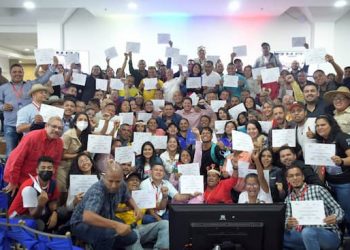 Participaron más de 200 estudiantes de todo el país que se preparan para dar la batalla por la verdad en redes, calles, medios digitales y paredes