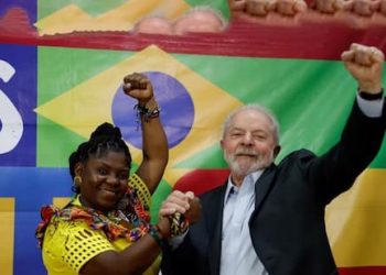 Los componentes más radicales que conforman el Pacto Histórico, la coalición de Petro con la que ganó las elecciones, y que está representada principalmente por la vicepresidenta Francia Márquez, feminista afrocolombiana, presionan para darle una nueva cara al país y a la integración latinoamericana
