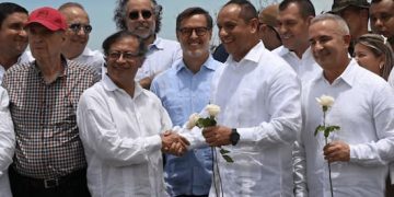Reabre la frontera colombo-venezolana