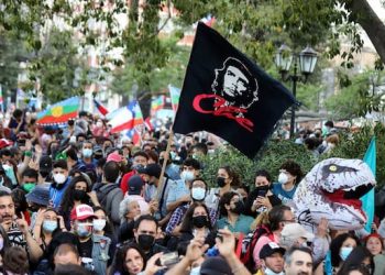 Jóvenes en el modelo capitalista