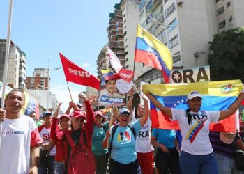 Sobre el feminismo en Venezuela, hemos entrevistado a la profesora Irama La Rosa, Directora General de la Escuela Feminista del Sur Argelia Laya, docente de la Escuela Antonio José de Sucre, y especialista investigadora en diseño de Políticas Públicas de Juventudes.