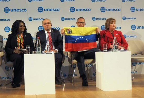 El ministro del Poder Popular para la Cultura, Ernesto Villegas Poljak, hizo una propuesta innovadora ante la UNESCO