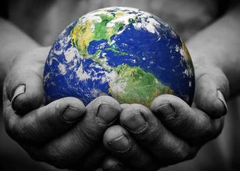 “La Madre Tierra nos llama a la defensa colectiva”