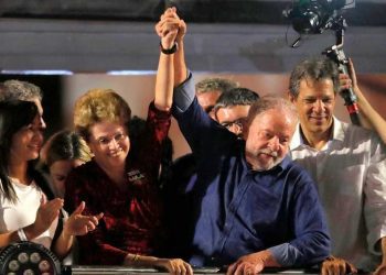 La victoria del candidato del Partido de los Trabajadores PT es una bocanada de aire fresco, en una región que necesita un liderazgo importante desde el gigante del Sur, para avanzar en los retos propios de uno de los continentes más desiguales del mundo, y que sufre los estragos de la pandemia COVID 19; sumada a la crisis fruto del conflicto en Europa del Este