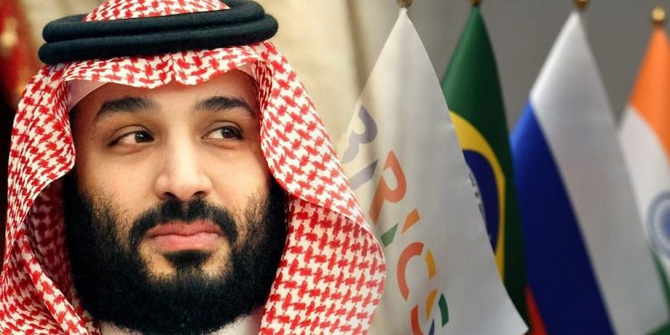 Biden reiteró que está reevaluando las relaciones de su país con Arabia Saudita, sobre todo después de que la Organización de Países Exportadores de Petróleo Plus (OPEP+) anunciara, hace unas semanas, su decisión de recortar la producción de crudo