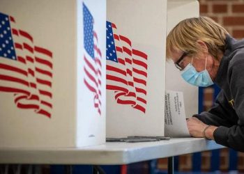 La burbuja de la pandemia se ha juntado con la guerra en Ucrania para desestabilizar toda la economía mundial y eso toca a un EEUU cuya administración Biden no ha podido resolver temas como la inflación y el aumento de precio del combustible