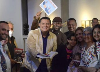 Carlos Sierra presentó ¿Con qué moral