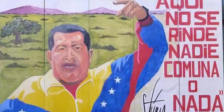 ¡Comuna o nada! 1 Darle un nuevo impulso al estado de bienestar, de derecho y justicia; fortalecer el poder comunal, ser cada vez más eficientes, consolidar el Sistema Nacional de medios públicos y no tener miedo a la crítica y la autocrítica; fueron propuso el Chávez para un nuevo ciclo de la revolución