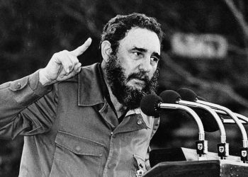 Gracias, Fidel, por sembrar conciencia en cada mujer y cada hombre de pueblo. Por enseñarle a la humanidad que “una revolución para que sea irreversible debe ser cultural”. Por hacer zarpar el Granma. Por plantar el deporte en la juventud
