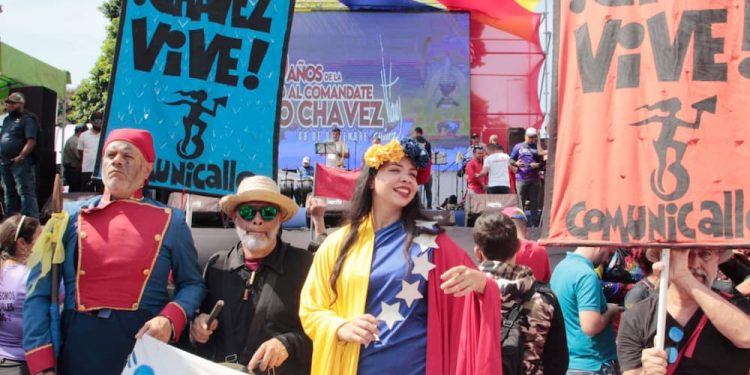 “Hoy tenemos la Patria más viva que nunca, ardiendo en llama sagrada, en fuego sagrado. Sólo me resta decirles, con las buenas noches a las diez y diez minutos de esta noche del sábado ¡Hasta la victoria siempre!”