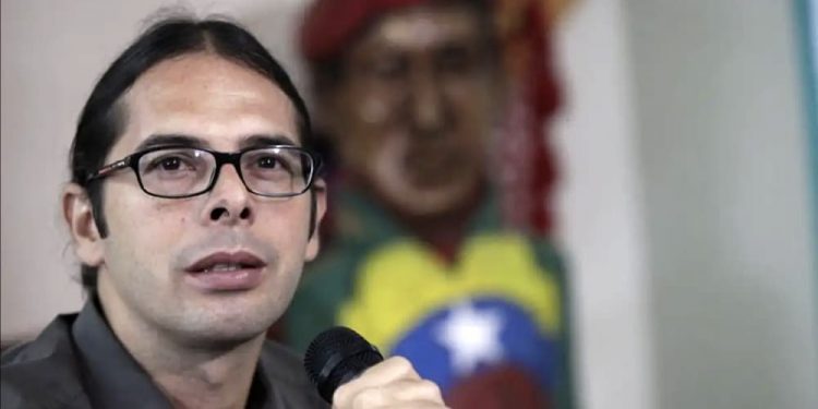 “El fascismo digital es la supresión del otro, es la sociedad de consumo que hace todo aparentemente consumible, desde la comida hasta el deseo sexual, lo que nos empuja a conformarnos y no pensar”