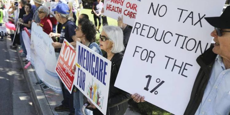 Hay preocupación en los estrategas de seguridad norteamericanos. Conforme crezca el descontento social, se acentúe la desigualdad, los estallidos sociales se hagan más frecuentes, se podría legislar en base a una situación de terrorismo doméstico para legitimar una severa represión