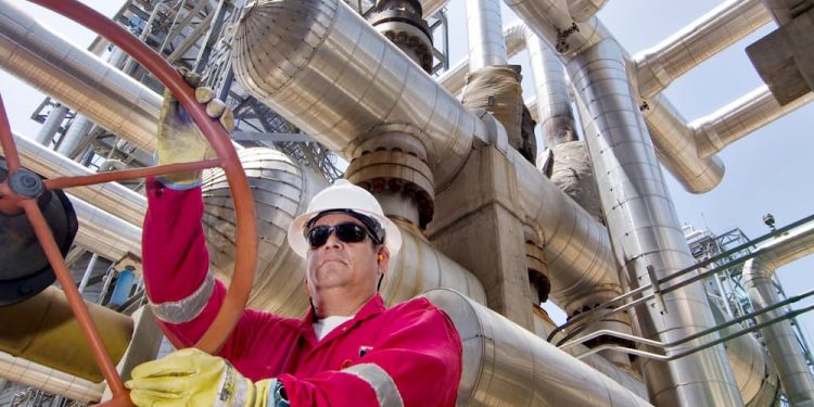 Básicamente, estamos hablando de un proceso gradual de restablecimiento de la relación comercial en materia petrolera entre Venezuela y EEUU, rota después de 100 años de ininterrumpido suministro