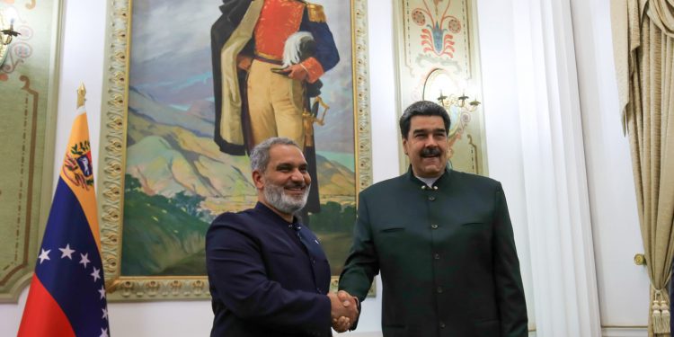 Venezuela juega un papel clave en la OPEP+ y en el futuro energético mundial, tanto por poseer la mayor cantidad de reservas de hidrocarburos, como por su posición geopolítica, basada en la diplomacia de paz y la construcción de un mundo multicéntrico y multipolar