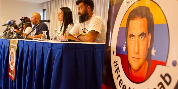 Hoy, Estados Unidos necesita a Venezuela más de lo que Venezuela los necesita a ellos. No somos un Estado paria, como diría la narrativa dominante, en la que los ciudadanos necesitan ser castigados y supervisados porque votan por Maduro y levantan la bandera de la soberanía