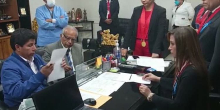 La Fiscal de la Nación, Patricia Benavides, presente en diligencia al detenido Pedro Castillo