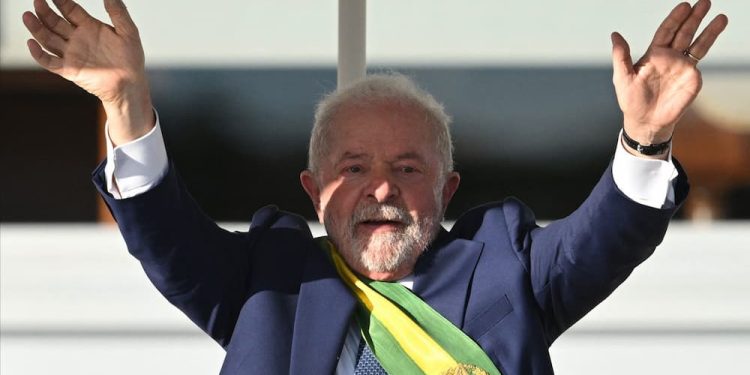 Sin duda alguna, uno de los mayores y más complejos retos de este nuevo mandato de Lula, será el de la superación del odio y la unificación de los brasileros y brasileras tras una campaña política y las elecciones más polarizadas en la historia del Brasil