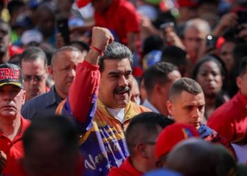Presidente Maduro se une a la movilización en rechazo a las sanciones