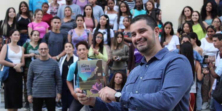 Presentación del libro De La Guerra a la Vida, en La Habana Cuba