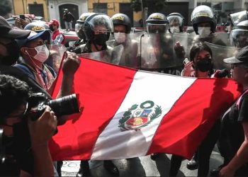 Boluarte a los pies de Washington