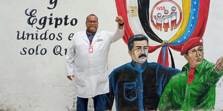 «El bloqueo no nos hará sucumbir » Doctor, Simón Pérez