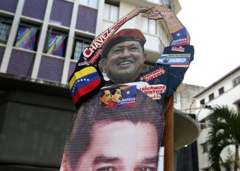 Contra las “sanciones”, Chávez y Maduro