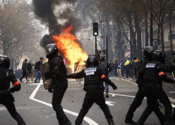 En Europa, la ira popular se extiende