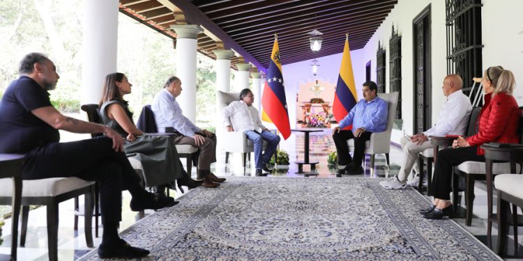 Por una Venezuela libre de sanciones y bloqueos