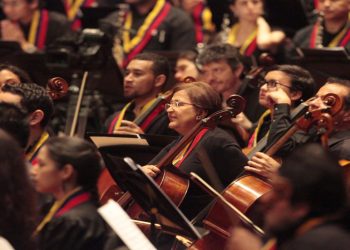 Cuatro Temas: Obras y amores de una mujer ejemplar
