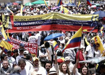 La escalada contra Petro