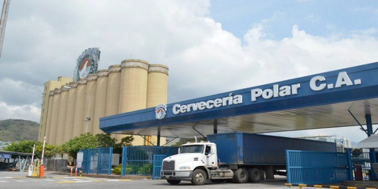 Polar ignora sentencia del TSJ, denuncian sindicalistas