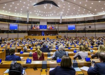 Punto Crítico | La infamia de los fascistas en el Parlamento Europeo