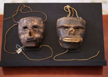 Devuelven máscaras indígenas